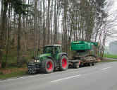 Transport eines Raupenharvesters